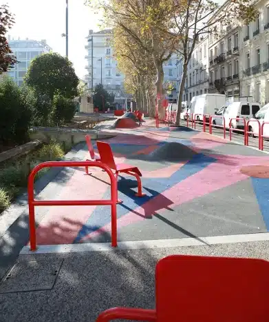 L’aménagement de la place Jacquard à Saint-Etienne.